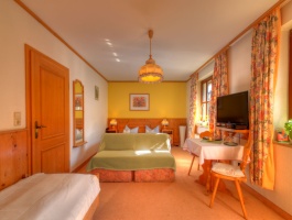 11waldeck_1053385.01_hdr