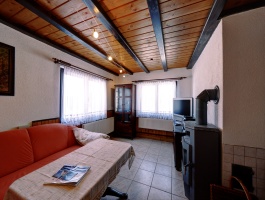 13_03825waldeckAnd3more_fused